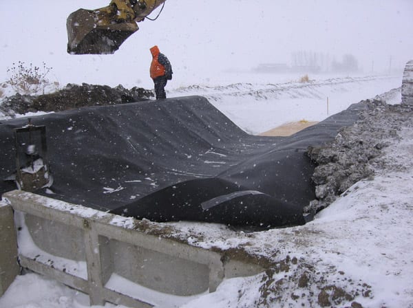 installing liner in snow